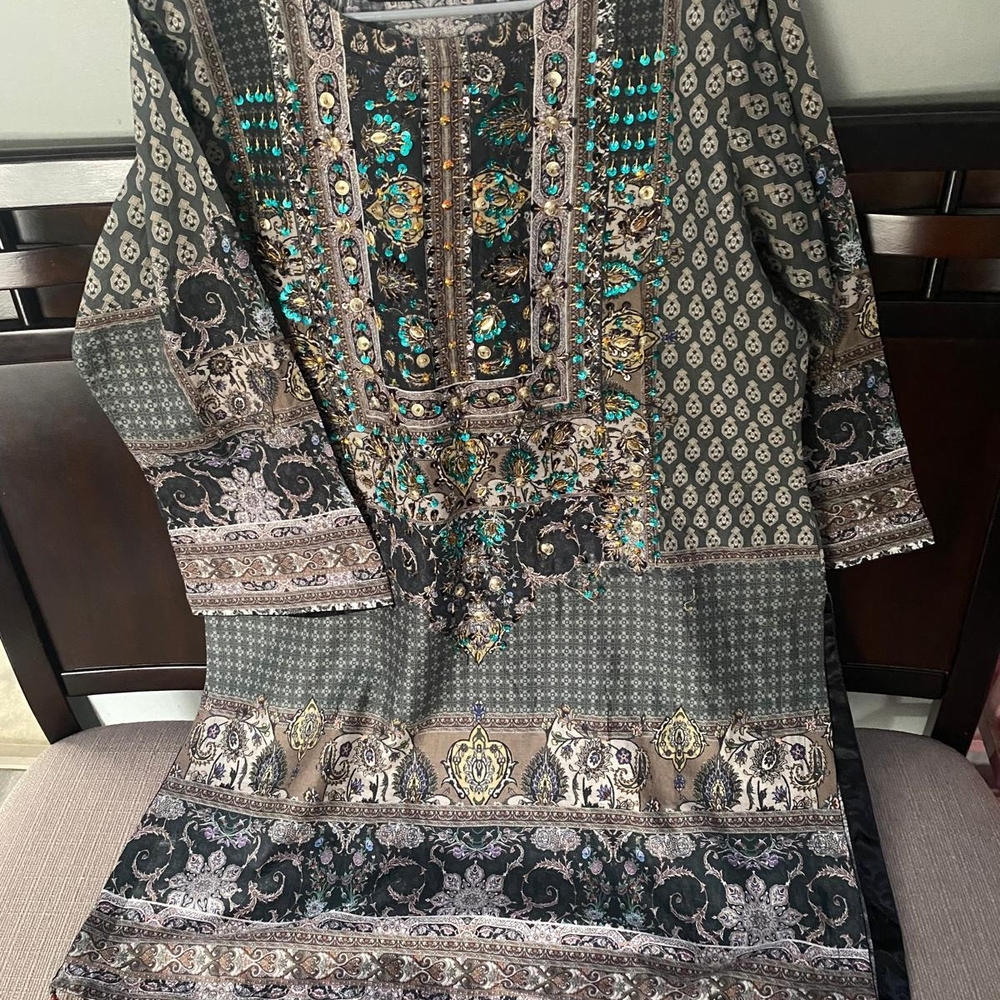 Embroidered Long Sleeve Tunic Kurta Bundle 3